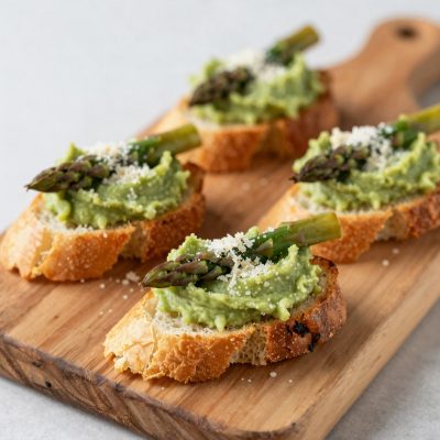 Crostini agli asparagi