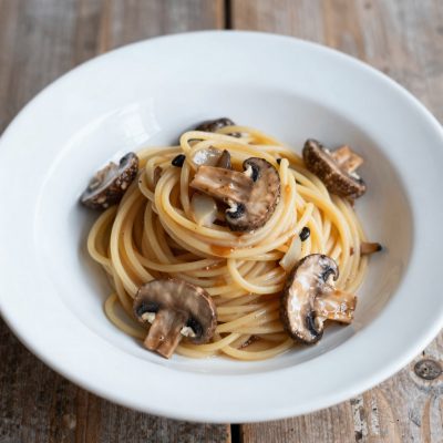 Spaghetti alla giapponese con funghi