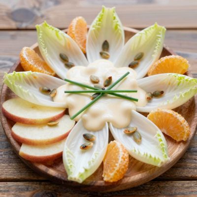 Cicoria belga con salsa cocktail leggera