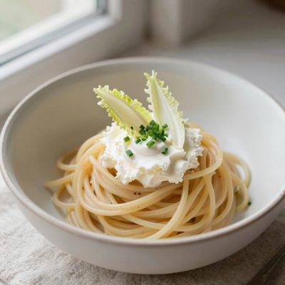 Spaghetti con salsa alla cicoria belga