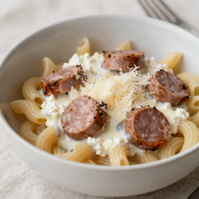 Maccheroni ricotta e salsiccia
