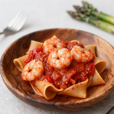 Tagliatelle alle asparagi e scampi