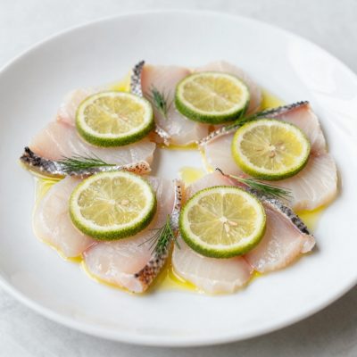 Carpaccio di rombo al limone verde