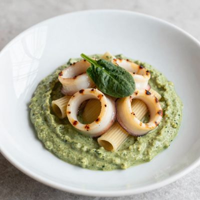 Bavette con Vellutata di Porri, Spinaci e Moscardini